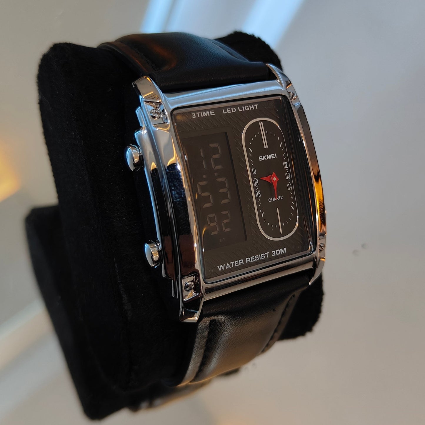 SKMEI-1868 3ATM STRAP LED LUMINOUS WATERPROOF WATCH SILVER DIAL